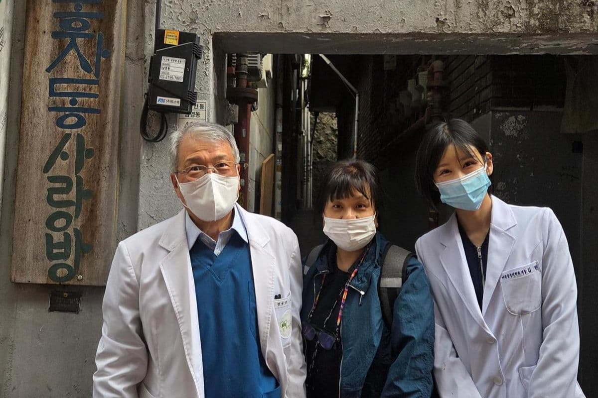 Seoul doctor marks 53 years of free medical service at Joseph Clinic