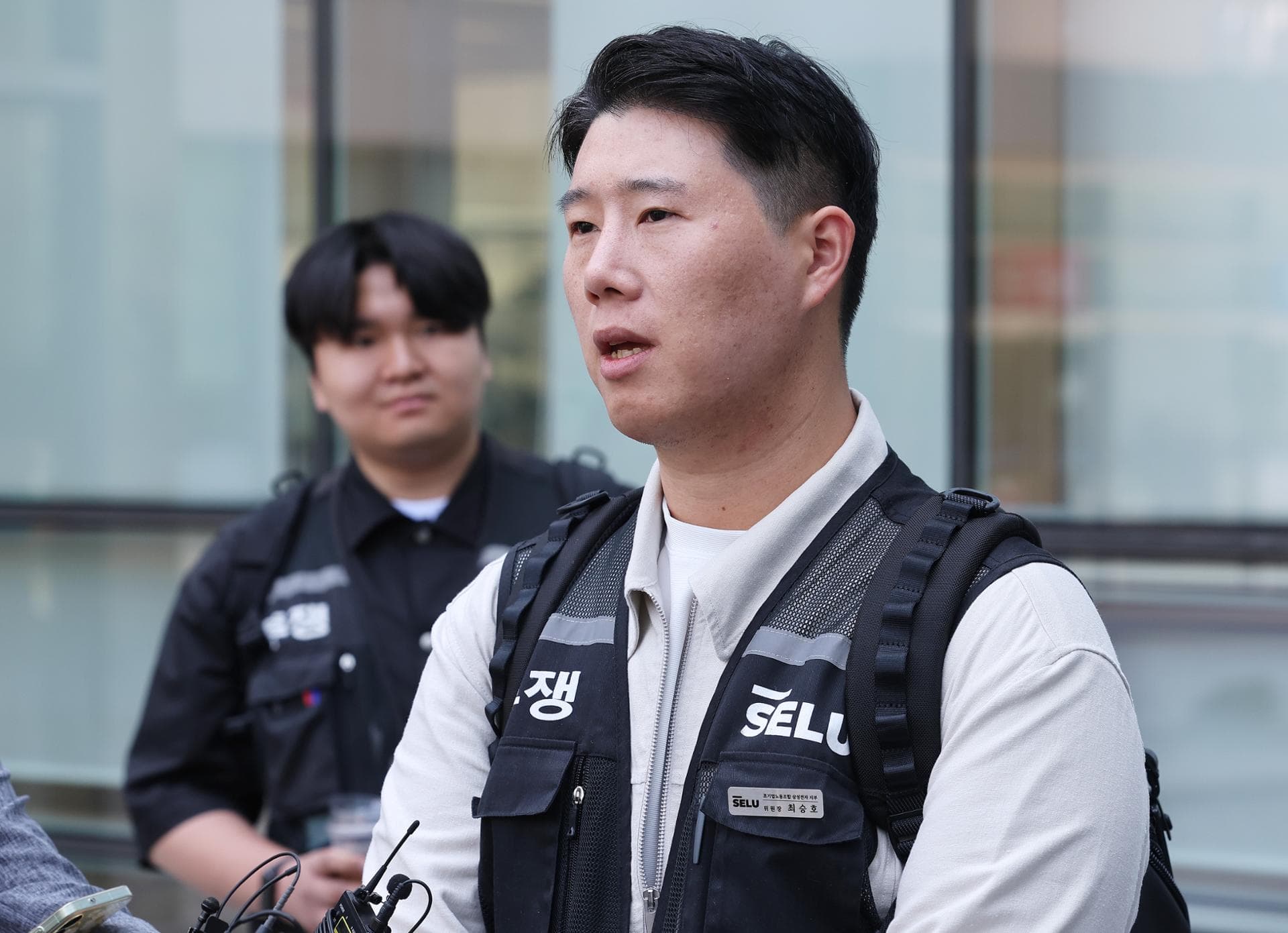 Court wraps up hearings on Samsung injunction bid against strike