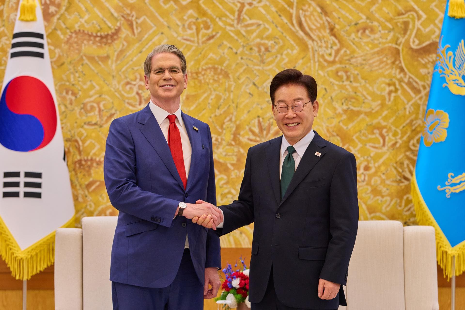 Coordinators of US-China summit meet in Korea