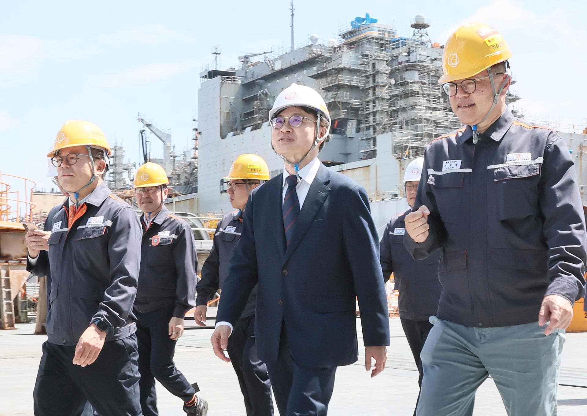 Gov't proposes strategy to boost competitiveness of shipbuilding industry