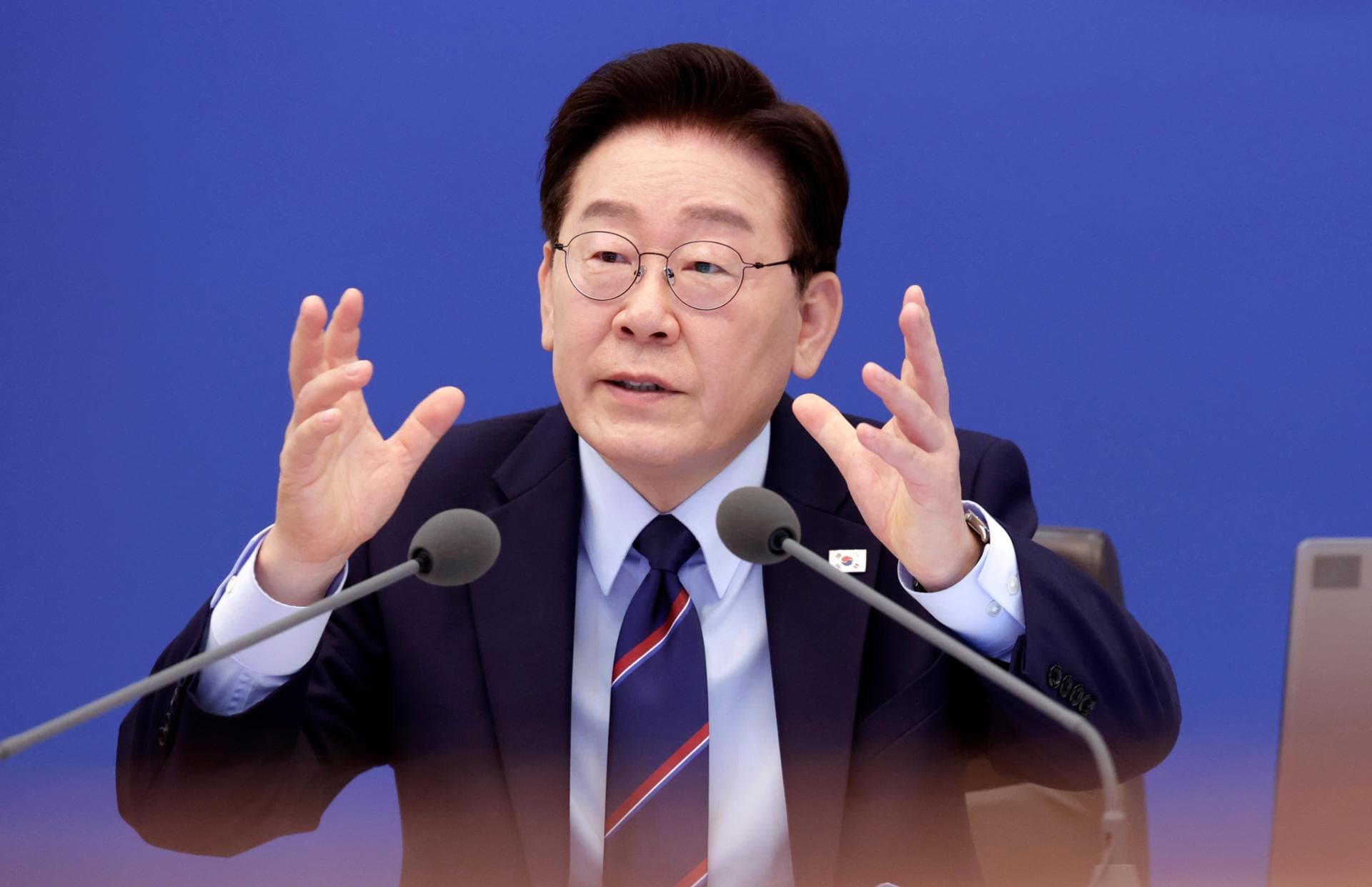Lee slams reports on aide's 'public dividend' remark as 'malicious fake news'