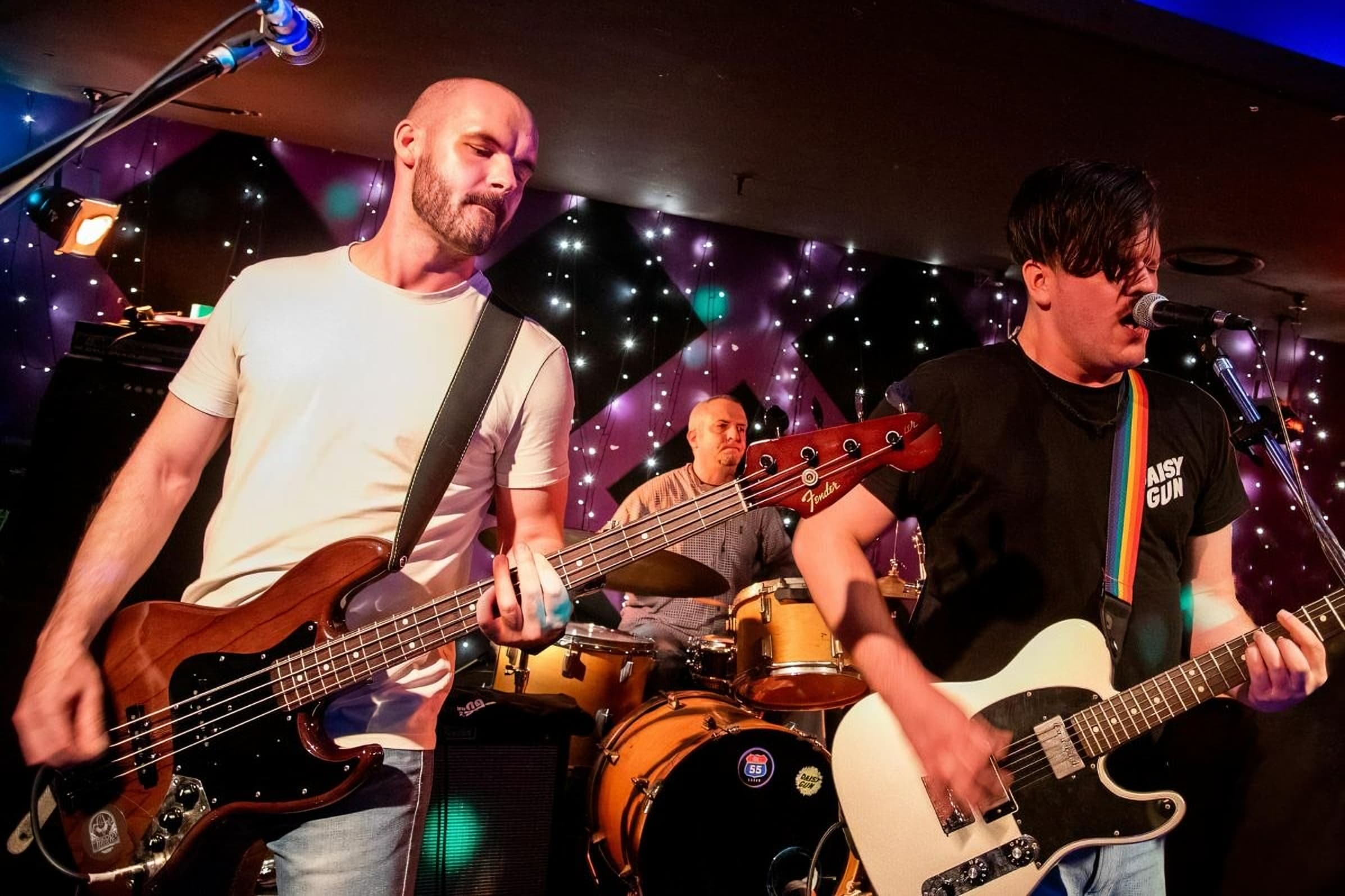 Busan rock band Daisy Gun wants you to put down the phone