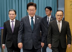 Lee blasts criticism of policy chief's AI dividend remarks as 'fake news'