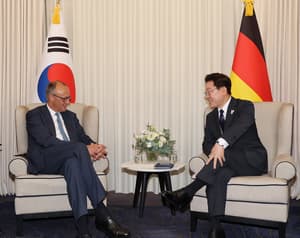 Lee calls for efforts to advance S. Korea-Germany ties to 'new level'