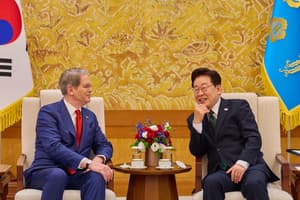 Lee meets US, Chinese economic chiefs ahead of Trump-Xi summit