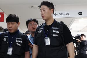 Samsung Electronics, union resume wage talks as major strike nears